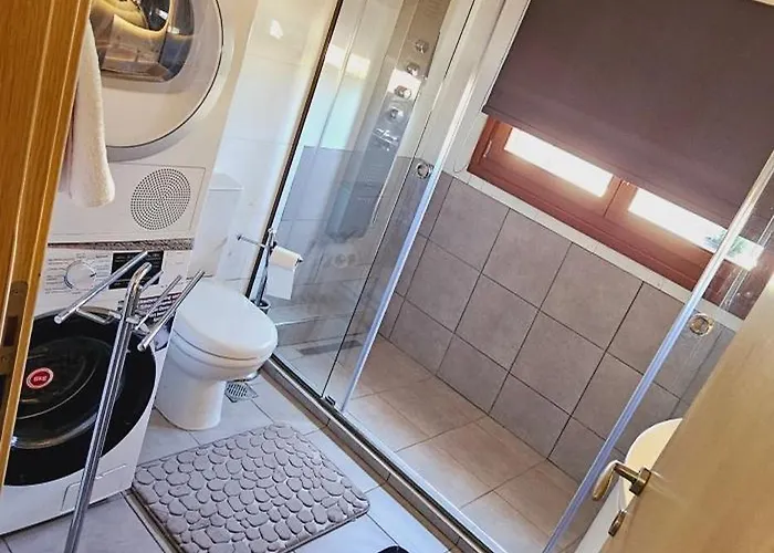 Carmi Private Pool *